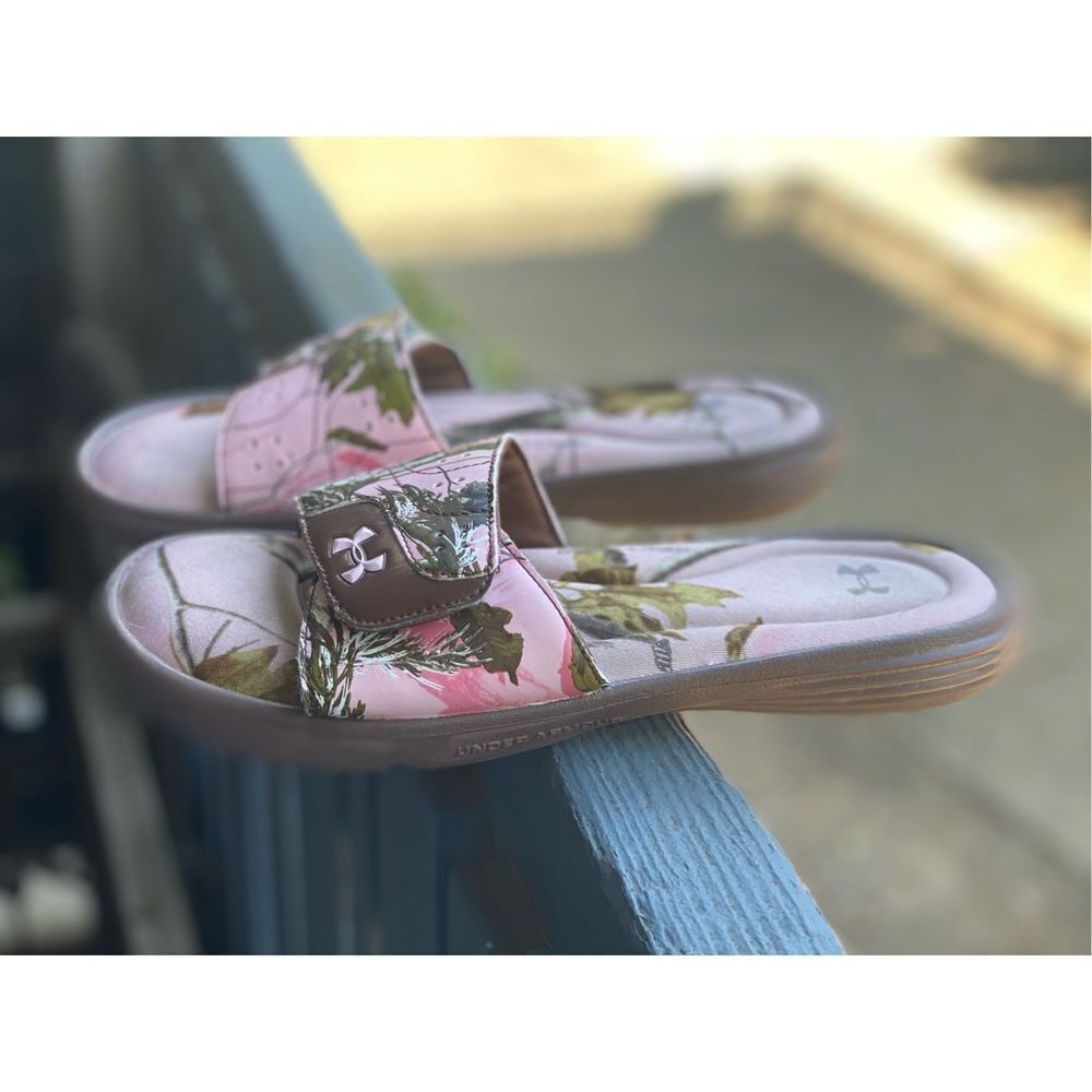 Under Armour Women's Camouflage Slide Sandals Sz 10 US